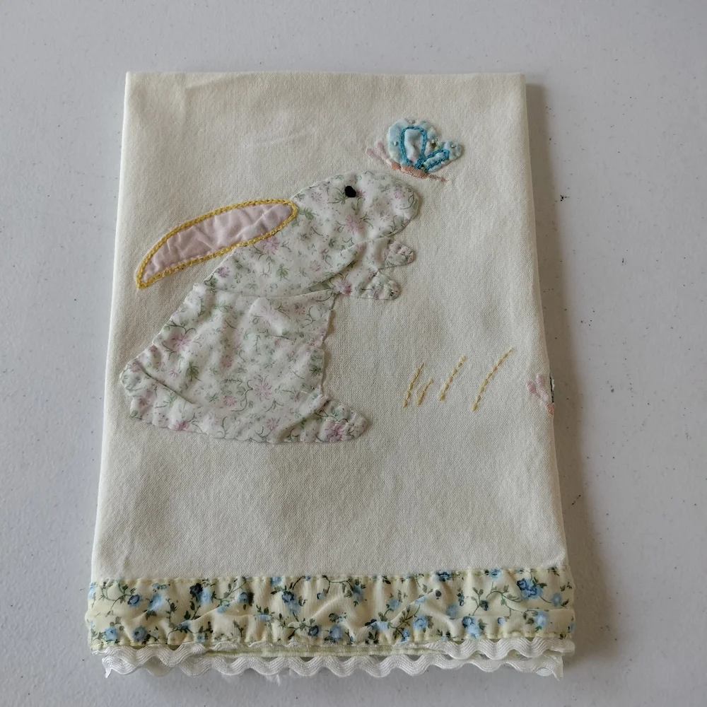 Lot Of 4 Embroidered Spring Tea Towels Assorted Styles Colors Two Pier 1 Imports